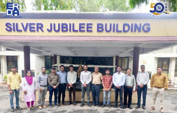 Workshop participants with ERDA officials
