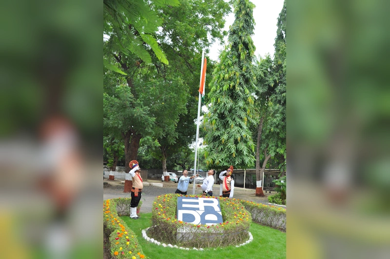 inde-1